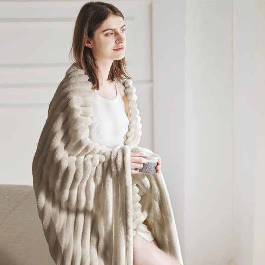 Warm & Fluff Ultra-Soft Plush Blanket
