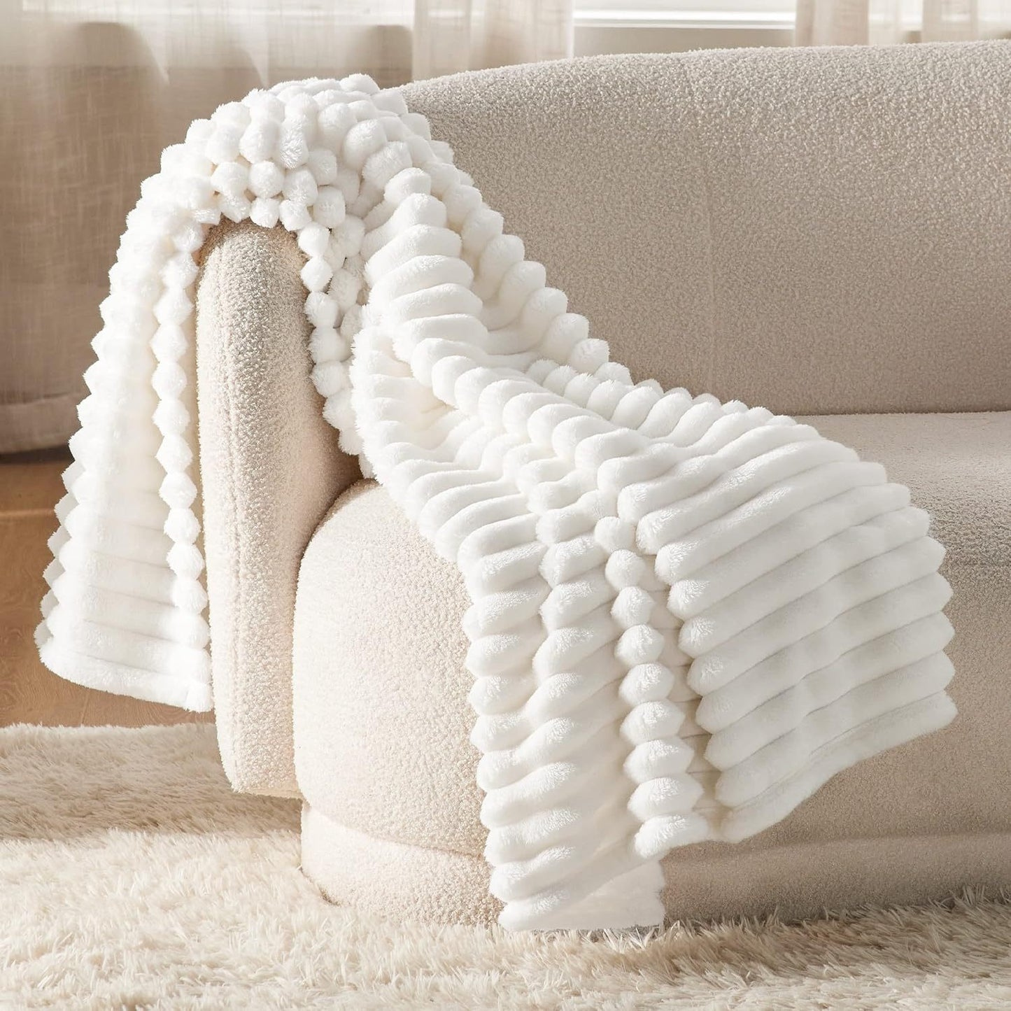 Warm & Fluff Ultra-Soft Plush Blanket